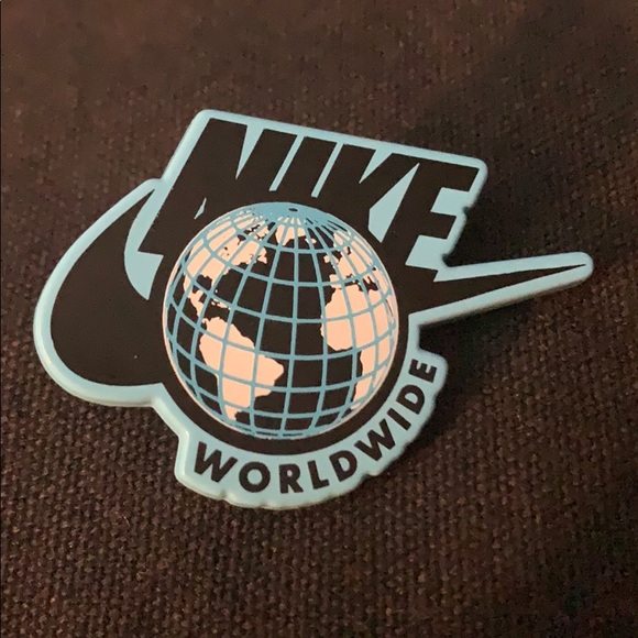 Nike Accessories - Nike Worldwide Pin